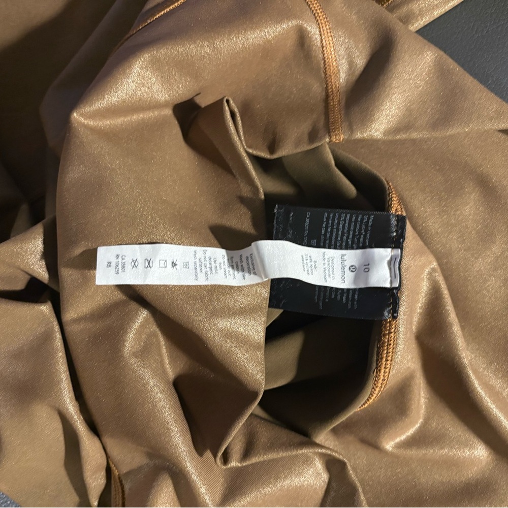 lululemon athletica Metallic Bronze High-Rise Leggings - Picture 4 of 4